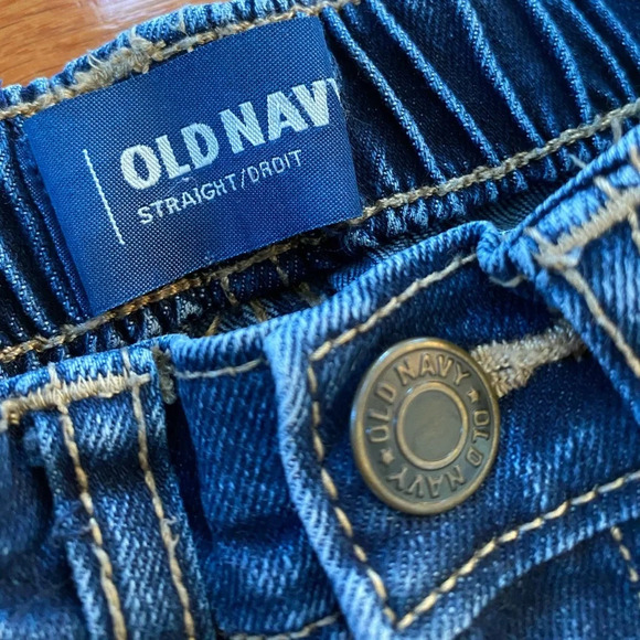 Toddler boys Old Navy Jeans - Picture 3 of 3